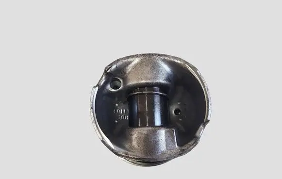 BMW 3 E90 E91 Piston 0000