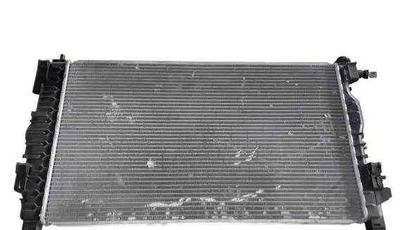Chevrolet Orlando Coolant radiator 16450441