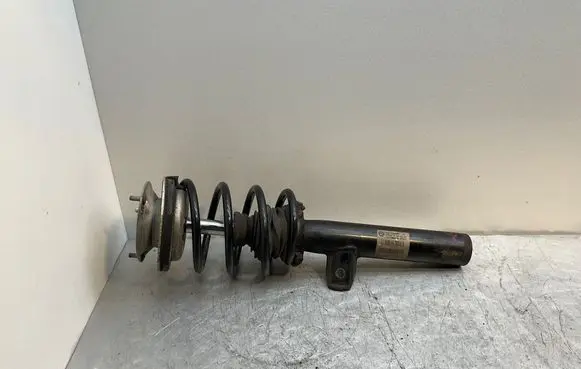 BMW 5 E60 E61 Front shock absorber with coil spring 6786517 E60V009BX 105413