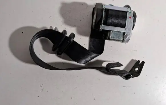 Volvo V60 Rear seatbelt 616157600 39823322