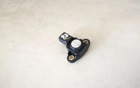 Mercedes-Benz ML W164 Air pressure sensor a0061531528 0261230144