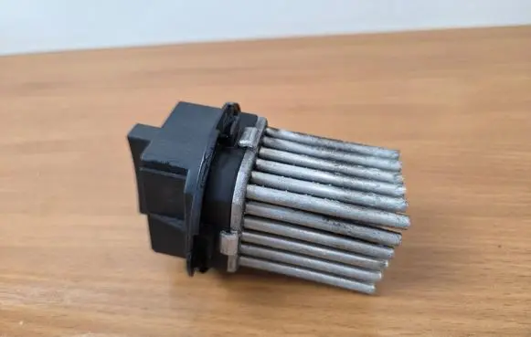 Volvo XC60 Heater blower motor/fan resistor F7253003 8616 5HL00894122