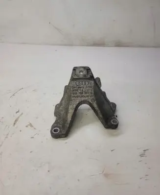 Audi A6 S6 C6 4F Engine mounting bracket 8E0199307Q