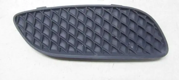 Mercedes-Benz A W176 Front bumper lower grill A1768853622