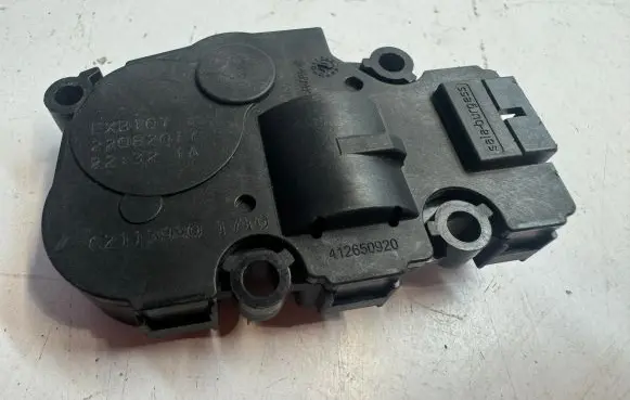 Mercedes-Benz GLA W156 Air flap motor/actuator CZ1139301710