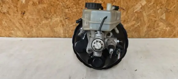 Mercedes-Benz C W203 Brake booster A0054304830