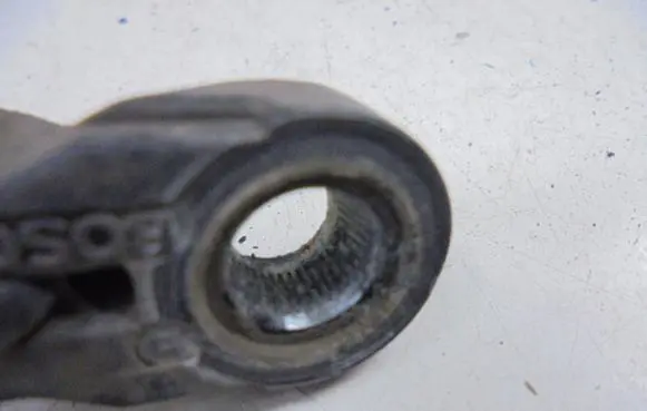 Ford C-MAX I Front wiper blade arm