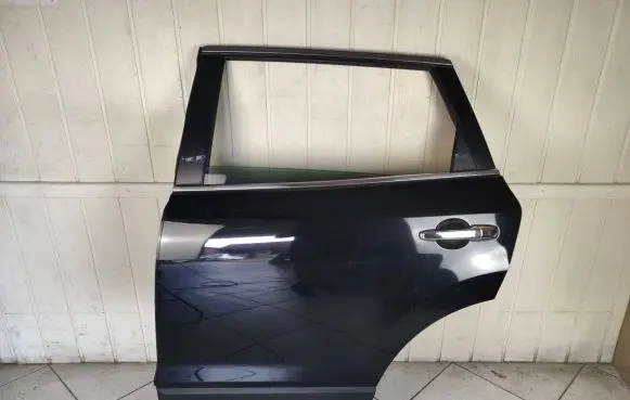 Mazda CX-9 Rear door