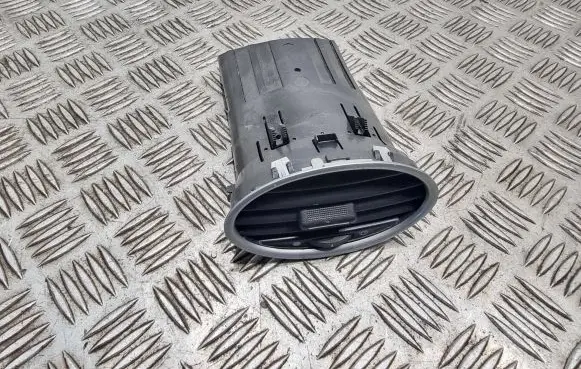 Ford Focus Dashboard side air vent grill/cover trim 6N41A014L21CB 4M51A014L21BD 4M51A014L21AE