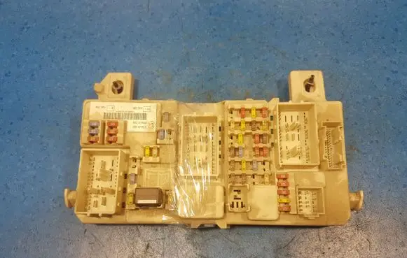 AC 428 Engine control unit box 7m5t-14a073-DE