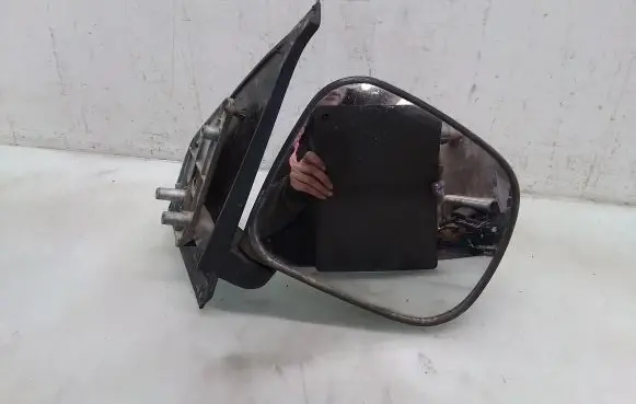 Nissan Serena Manual wing mirror 