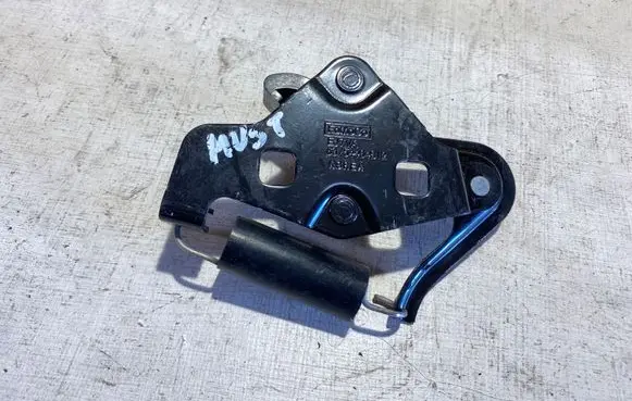 Ford Mustang VI Loading door lock loop/hook striker 6354404B12 EJ7VA