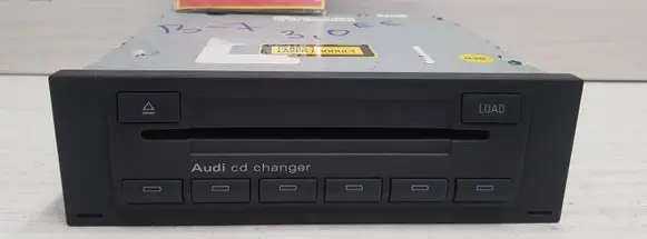Audi A4 S4 B7 8E 8H CD/DVD changer 8E0035111D CXCA1492GC AUZ5ZAE2080829