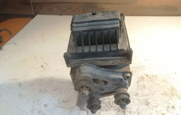 Volkswagen PASSAT B6 ABS Pump Y40689399 16332401