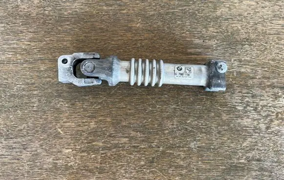BMW 5 F10 F11 Steering column universal joint 6788156