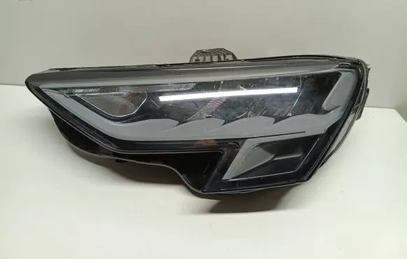 Audi A3 8Y Headlight/headlamp 8Y0941011