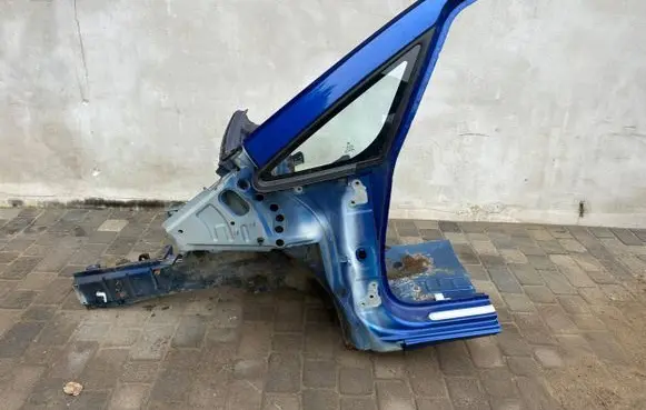 Mitsubishi Colt CZ3 Front quarter panel 