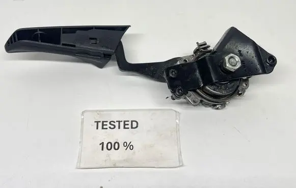 Volkswagen Golf VI Seat adjustment assembly 8313993K