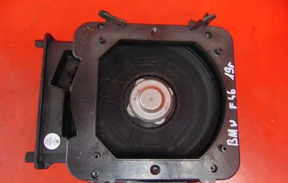 BMW 2 F46 Subwoofer speaker 9275995