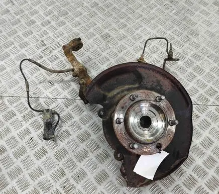 Toyota Hilux (AN10, AN20, AN30) Front wheel hub 435020K030 9008037030
