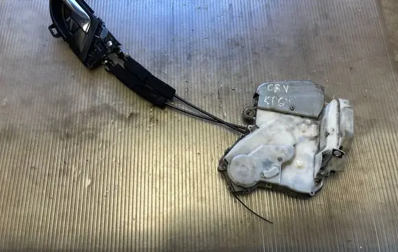 Honda CR-V Rear door lock