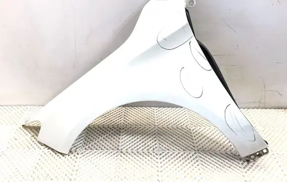 Mercedes-Benz CLA C117 X117 W117 Fender 