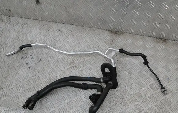 Audi A4 S4 B9 Engine coolant pipe/hose 