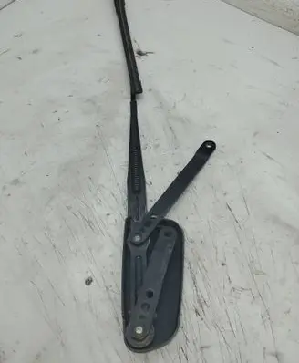 Mercedes-Benz ML W164 Front wiper blade arm 24027217