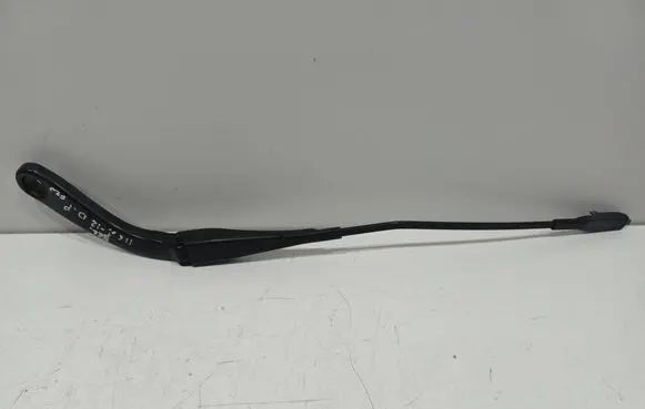 BMW 1 F20 F21 Front wiper blade arm 7239520