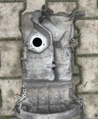 Mercedes-Benz CLA C117 X117 W117 Oil sump A2700140000