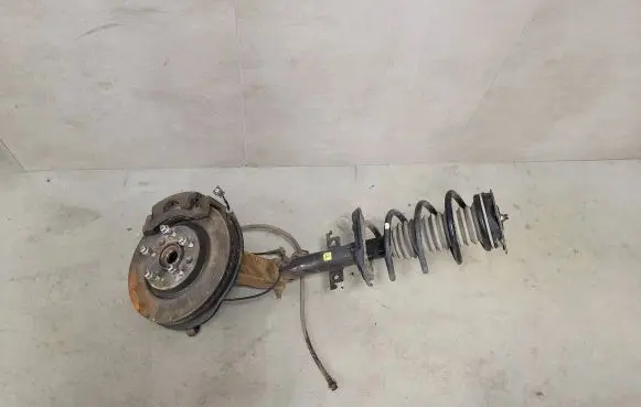 Nissan X-Trail T32 Front wheel hub spindle knuckle