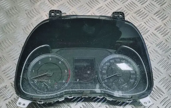 Hyundai Kona I Speedometer (instrument cluster) 94013J9680