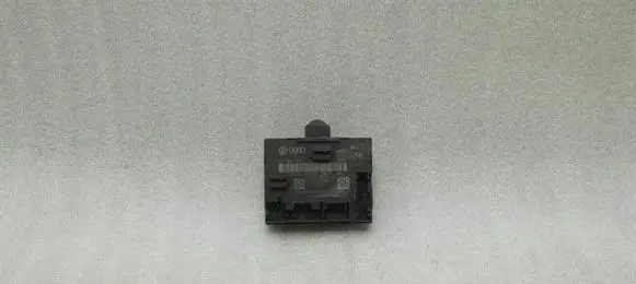 Audi A1 Door control unit/module 8X0959793D