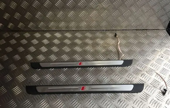 Audi e-tron side skirts sill cover 8Y0947417A