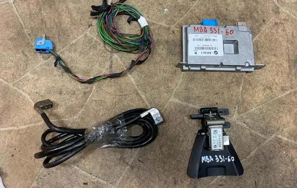 Windshield/windscreen camera