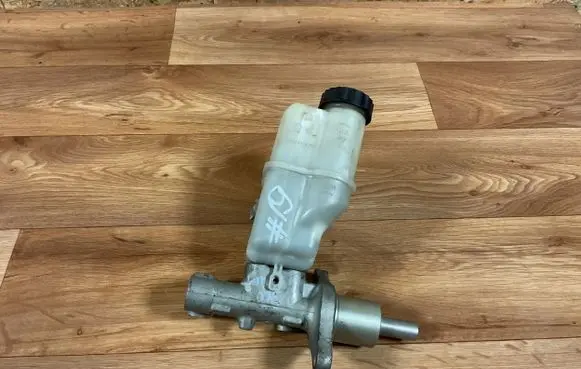 Peugeot 407 Master brake cylinder 9646980980 03350885121