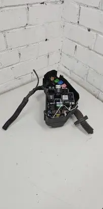 Volkswagen Touareg I Fuse module