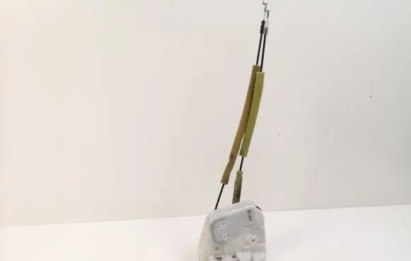 Mazda 3 II Rear door lock