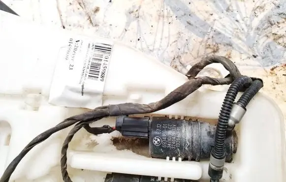BMW X5 E70 Windscreen/windshield washer pump 6712693416001 67126934160-01