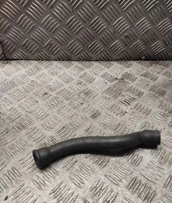 Volkswagen PASSAT B5 Breather hose/pipe 028103493