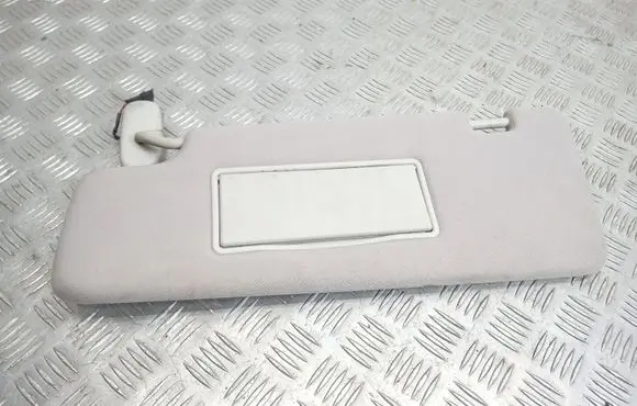 Land Rover Discovery 3 - LR3 Sun visor