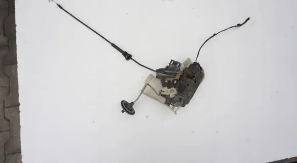 Audi A3 S3 8V Front door lock 