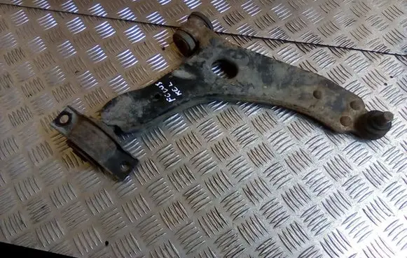 Ford Focus Front lower control arm/wishbone