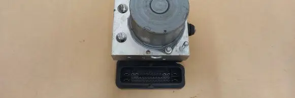 Jaguar XE ABS Pump HX7314F447AF 0421108 2265106539
