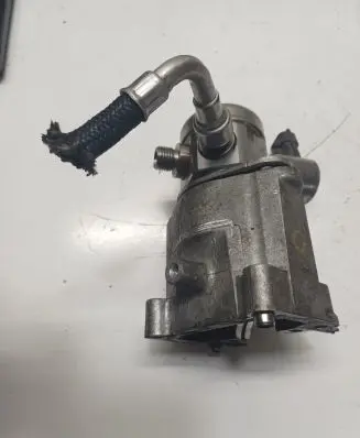 Ford Fiesta Fuel injection high pressure pump CM5G9D376GA