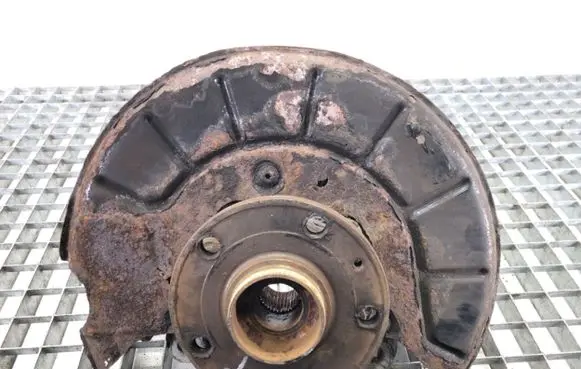 Volkswagen PASSAT CC Front wheel hub spindle knuckle