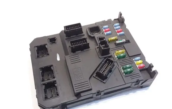 Peugeot 407 Comfort/convenience module 9655708380 S120104700M BSI0200