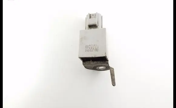 Toyota Avensis T250 Sensor 9008088003