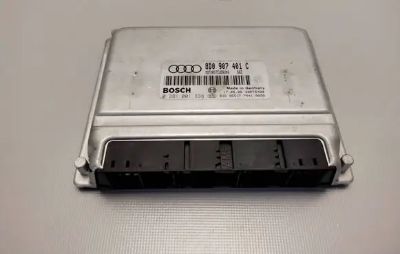 Audi A4 S4 B5 8D Engine control unit/module 8D0907401C 0281001838 28RTE499