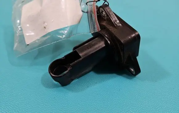 Toyota Yaris Mass air flow meter 22204-33010 IMPRK1475069